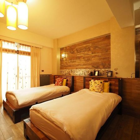 Home & Teak Homestay Jinning Экстерьер фото